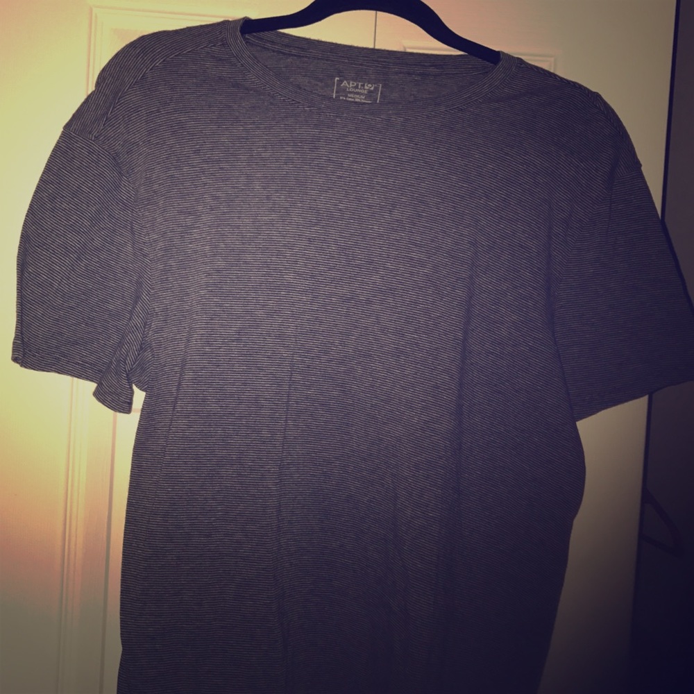 Tee shirt