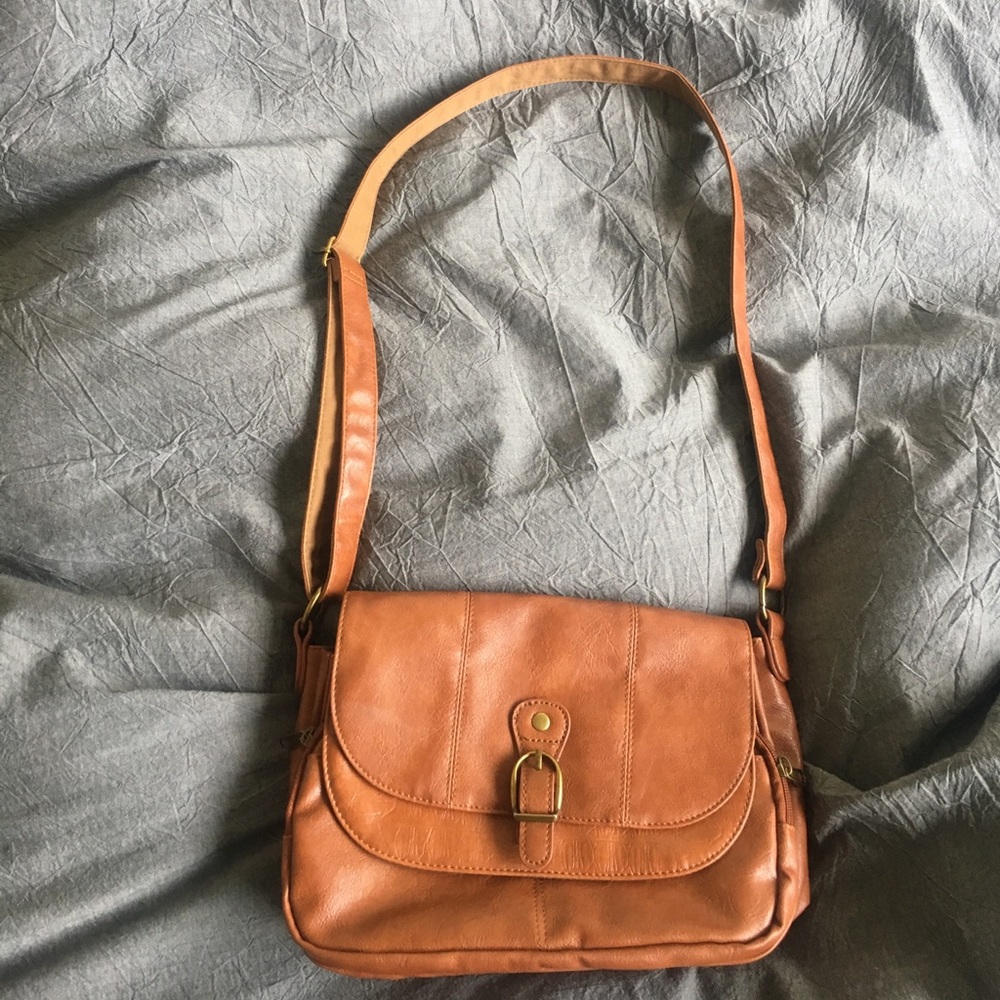 Merry to Carry Bag in Chestnut