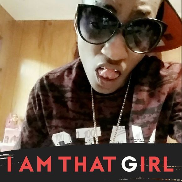 Meet your Posher, Sultana - Picture 1 of 1