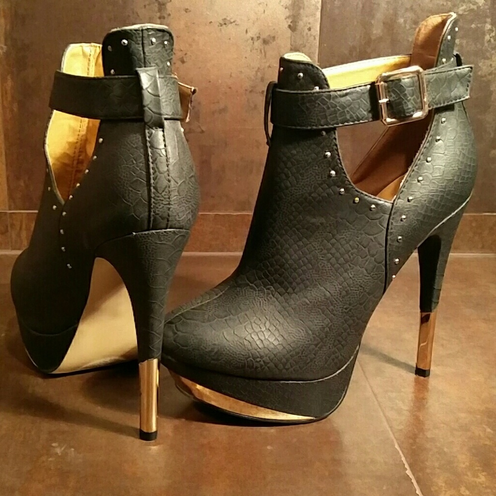 Paper Fox Callen Black & Gold Platform 5.5" Heels