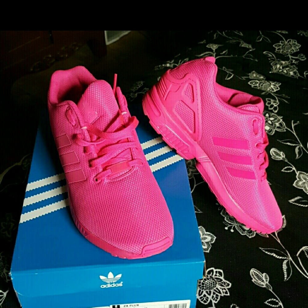 Men's ZX FLUX athletic shoes.