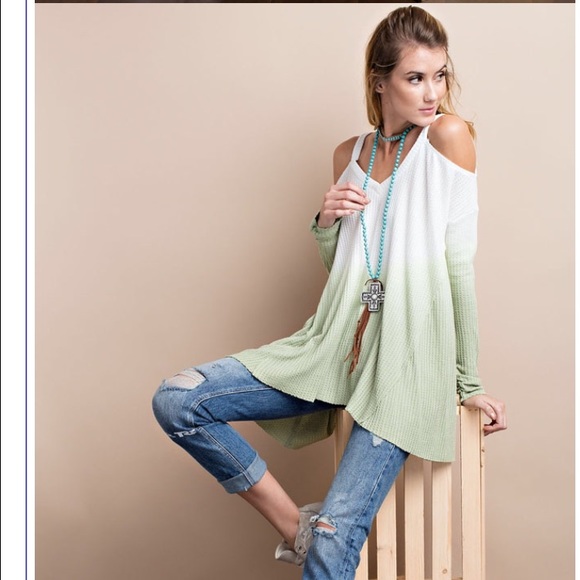 Tops - Weekend promo 1 Hr❗️Chic Ombré cold shoulder Tunic