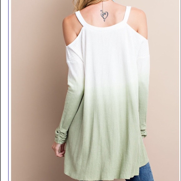Weekend promo 1 Hr❗️Chic Ombré cold shoulder Tunic - Picture 4 of 4