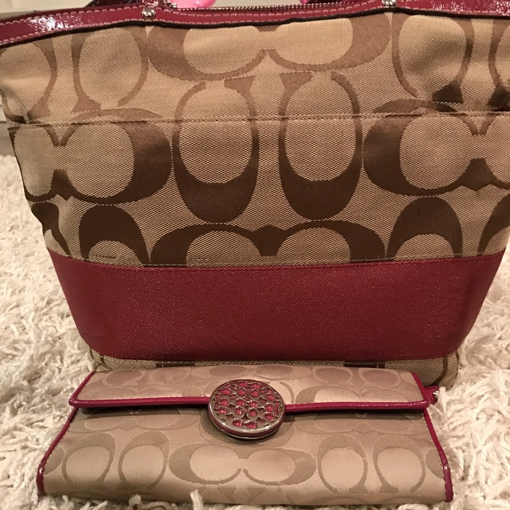 Authentic burgundy coach purse! "Like new"