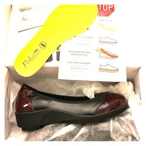 NIB Black and Maroon Gravity Defyer