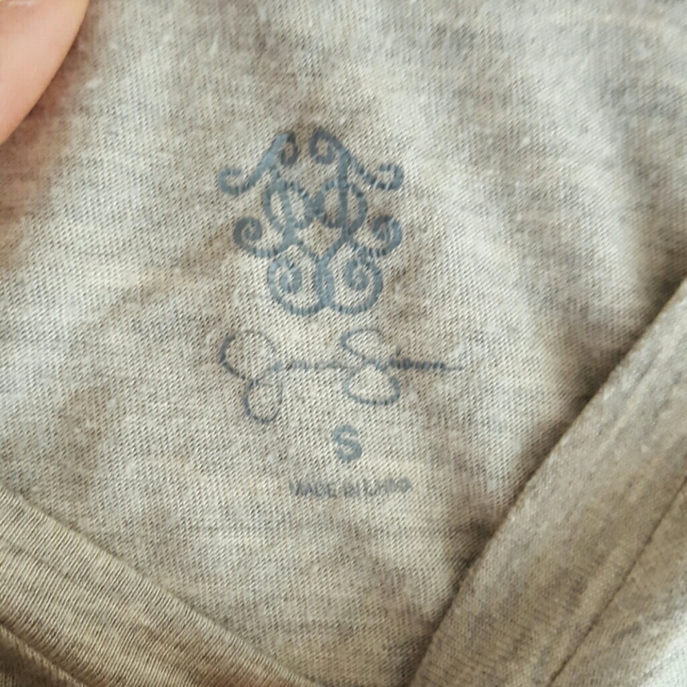 Jessica Simpson Graphic Tee - Picture 3 of 3