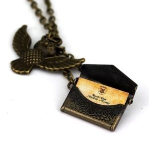 NWT. Harry Potter Necklace