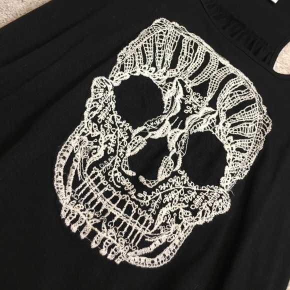 Tops - Embroidered skull tank. Worn once. Size medium.