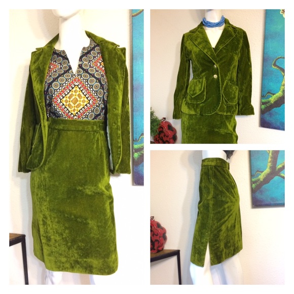 1960's Lush Green Velvet Career Girl Skirt Suit XS - Picture 1 of 4