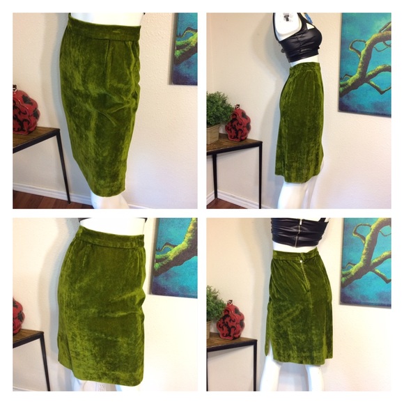 1960's Lush Green Velvet Career Girl Skirt Suit XS - Picture 3 of 4
