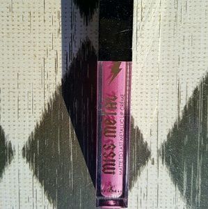 NEW Miss Metal Matte To Last Metallic Lip Creme#09
