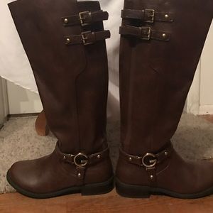 Guess mid boots
