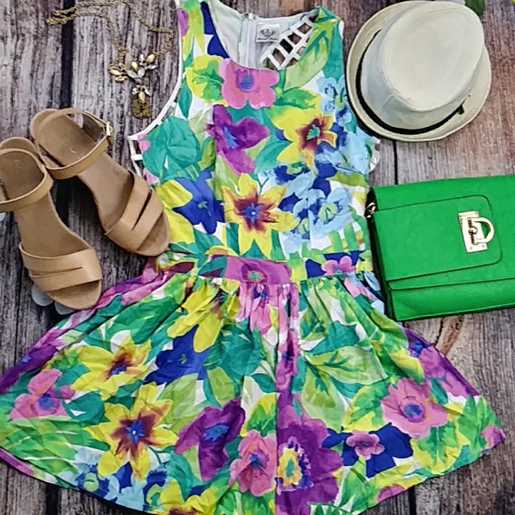 Angel Biba Dresses & Skirts - 🔴SOLD🔴ANGEL BIBA FLORAL PRINT ROMPER