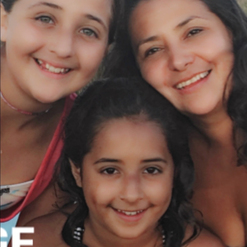 Meet your Posher, Nieves