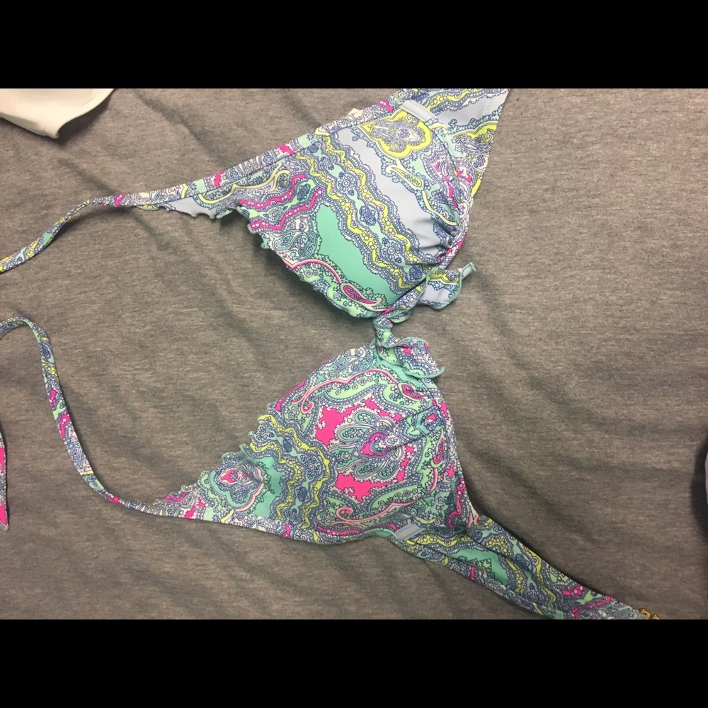 Bathing suit top - Picture 1 of 2