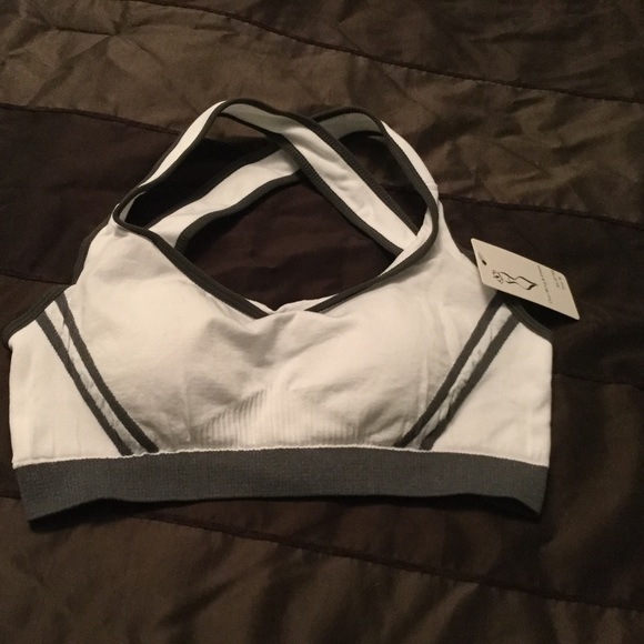 NWT Push-up Sports Bra - Picture 4 of 4