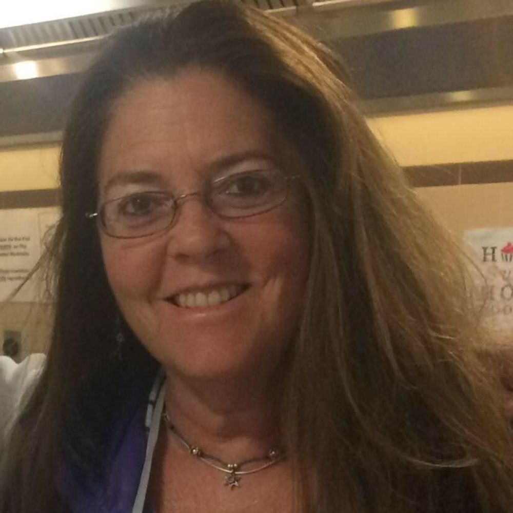 Meet your Posher, Damaris