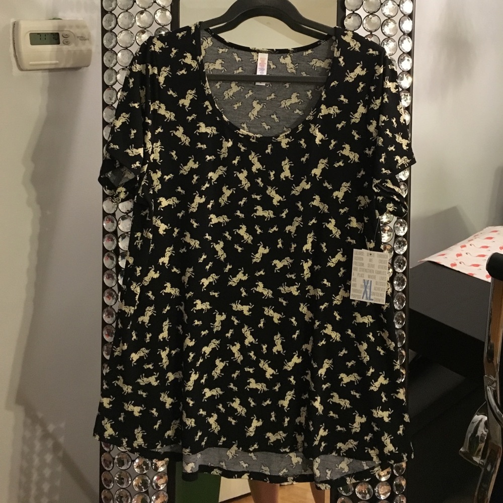 UNICORN LuLaRoe XL Classic T 🦄  AWESOME NEW🦄🦄❤️
