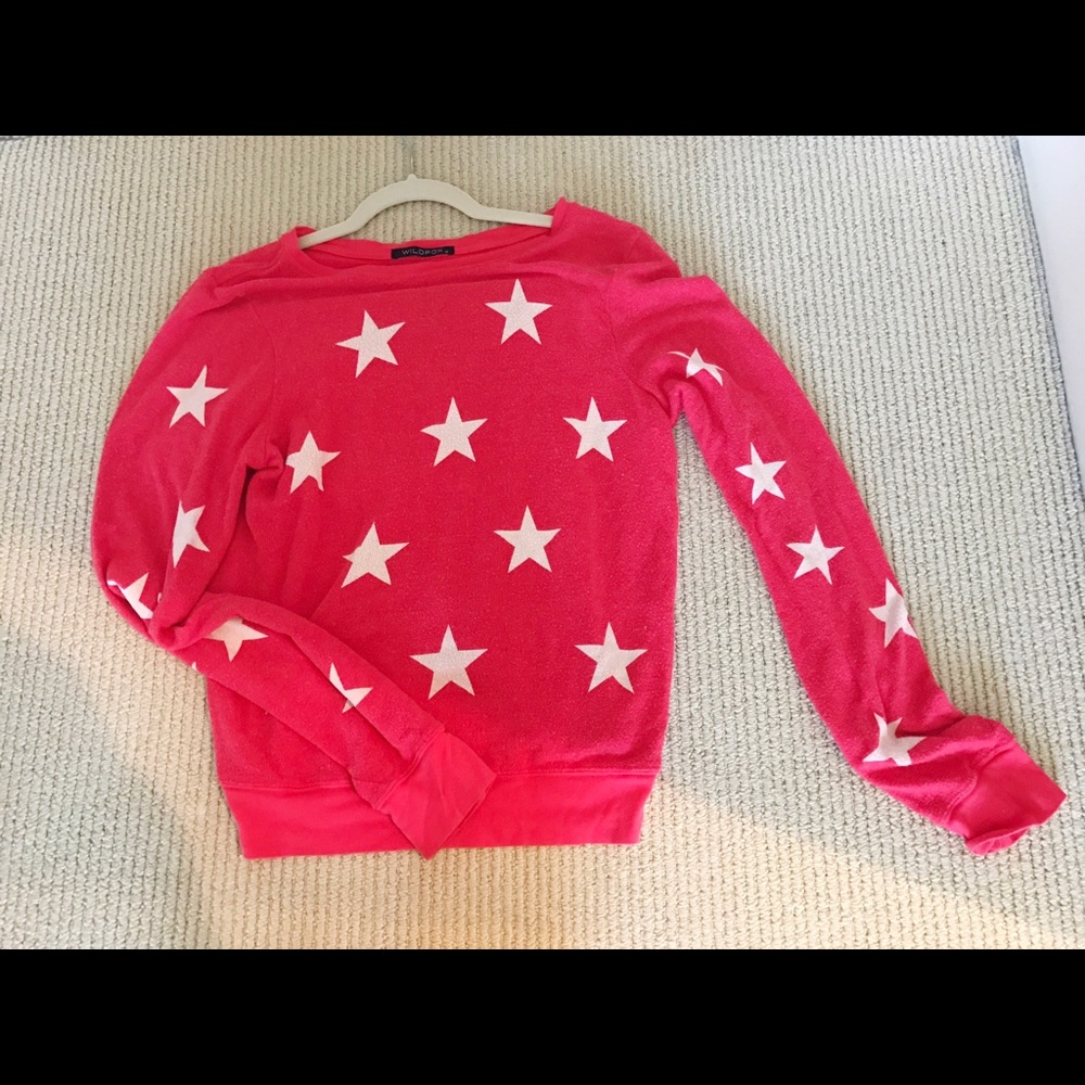 VERY SOFT Wildfox star sweater!!