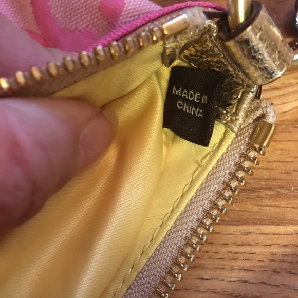 AMAZING PRICE!!!!! COACH POPPY LARGE WRISTLET - Picture 5 of 5