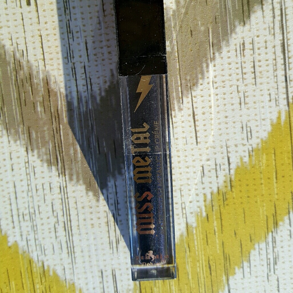 NEW Miss Metal Matte To Last Metallic Lip Creme#07