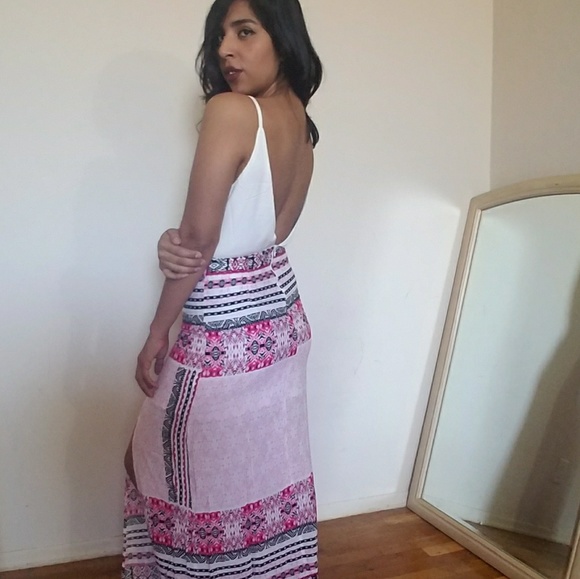 ❗LAST ONE❗WHITE CROCHET PINK PRINT MAXI DRESS - Picture 2 of 4