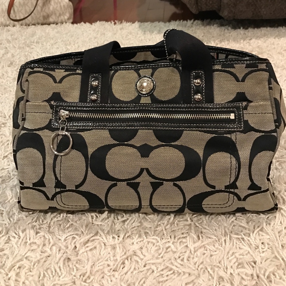 Authentic coach purse "Daisy signature"