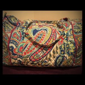 🎀Classic Vera Bradley paisley duffle bag🎀