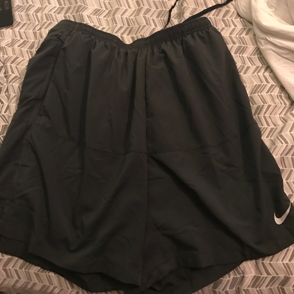 Nike dry challenger shorts