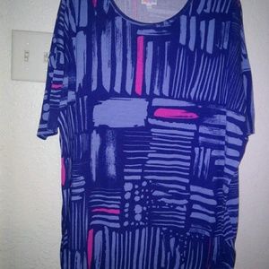 LulaRoe Irma tunic style shirt