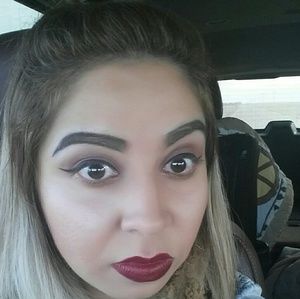 Meet your Posher, Vanessa