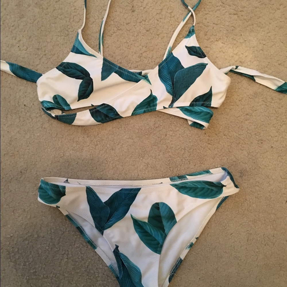 Bikini Wrap Top with matching bottoms