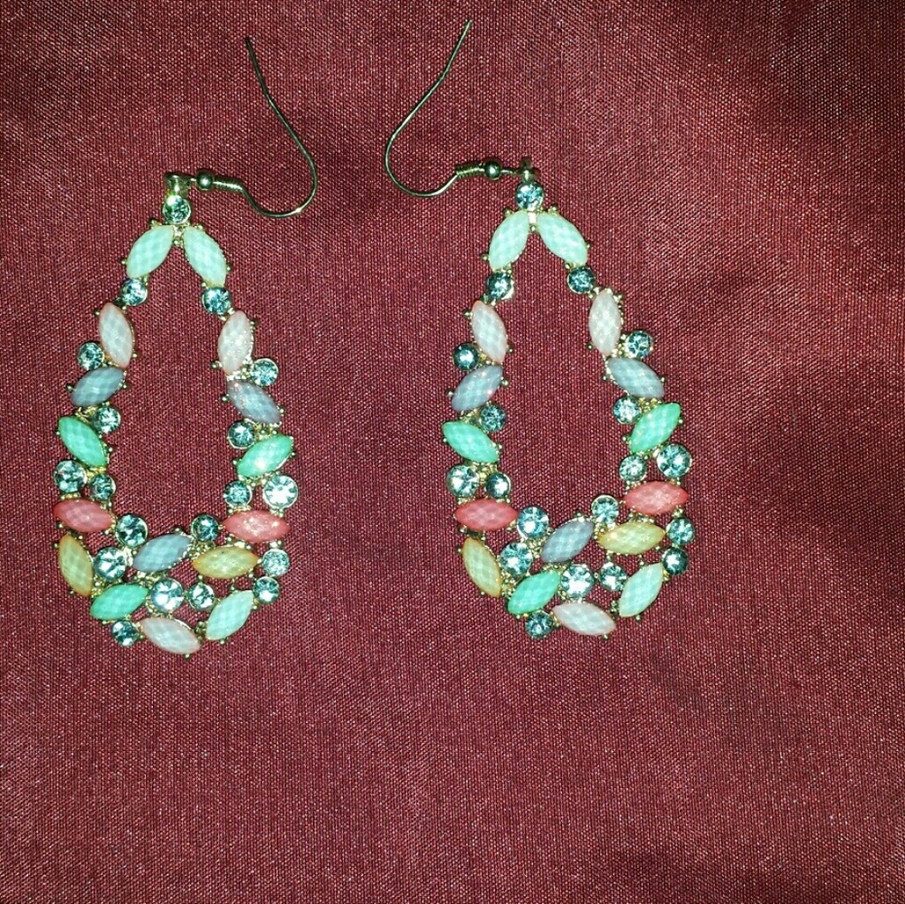 Dangle earrings