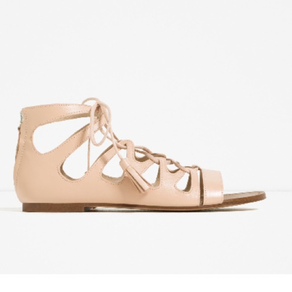 Zara 7.5 flat leather roman sandals.Mint condition