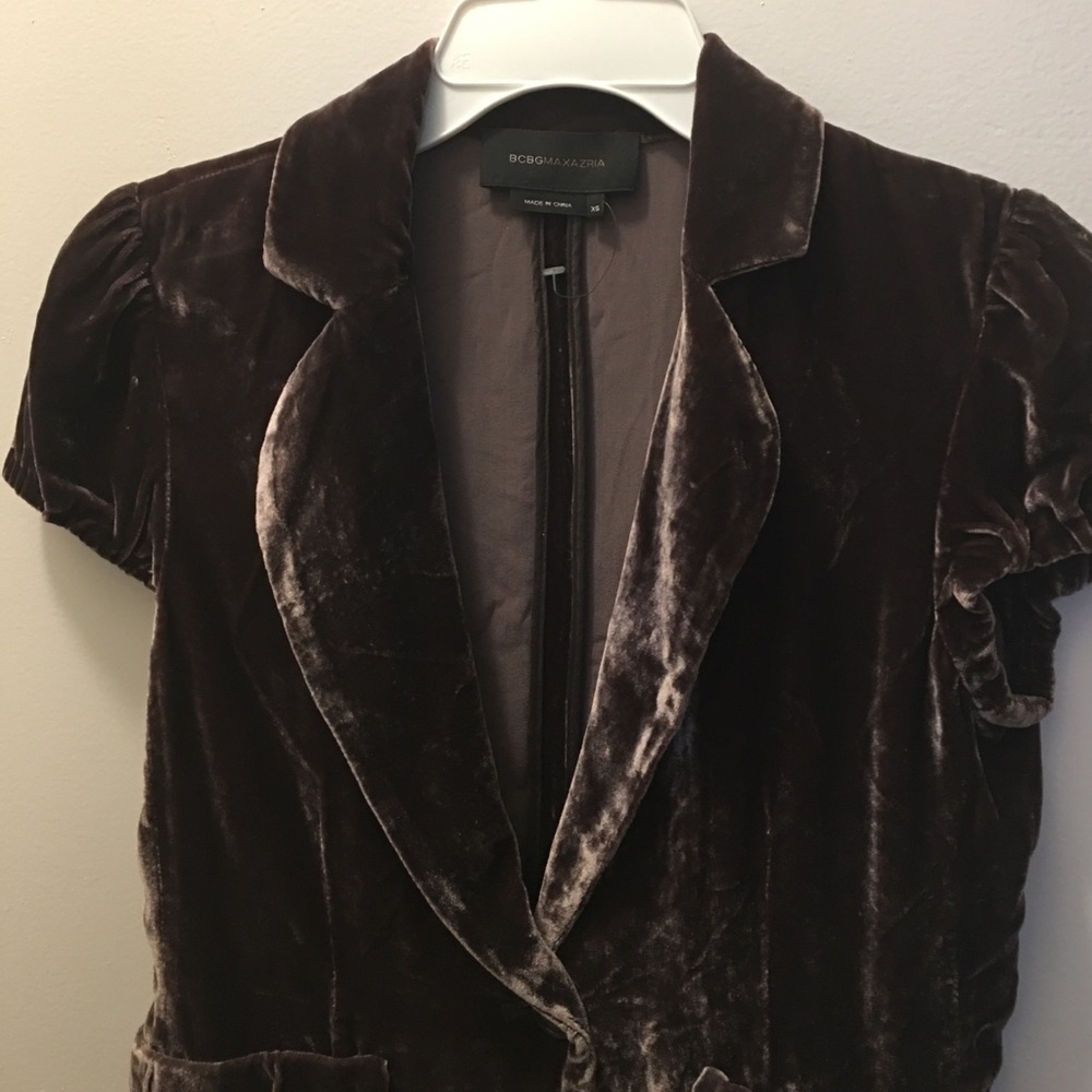 Short sleeve blazer