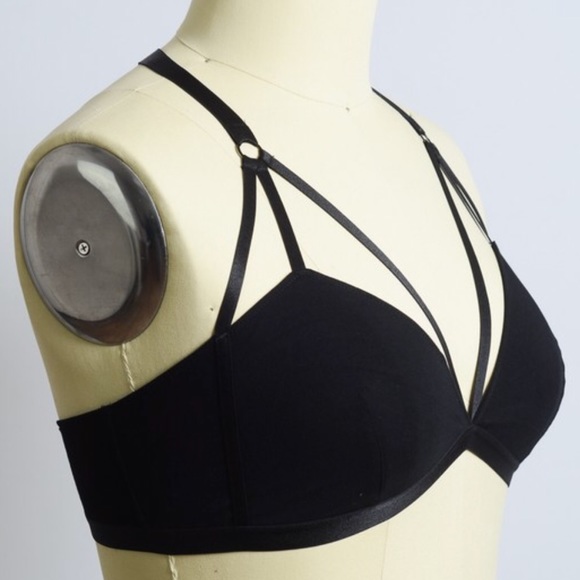 Too Sexy Black Bondage Strappy Bralette - Picture 3 of 5