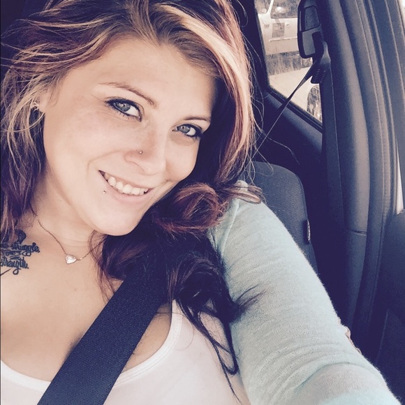 Meet your Posher, Michelle - Picture 1 of 1