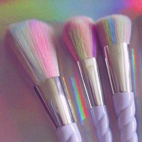 🦄🌈NEW🌈🦄 Set of 10 Unicorn Makeup Brushes - Picture 2 of 6