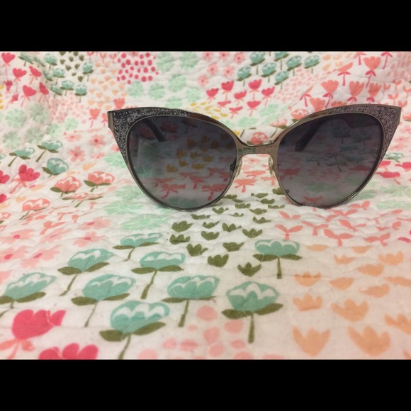 Kate Spade sunglasses in new condition