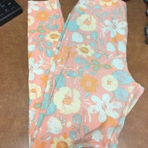OS Lularoe leggings