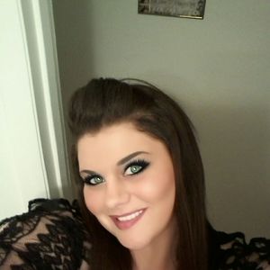 Meet your Posher, Nikki