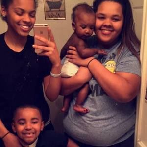 Meet your Posher, Kayla