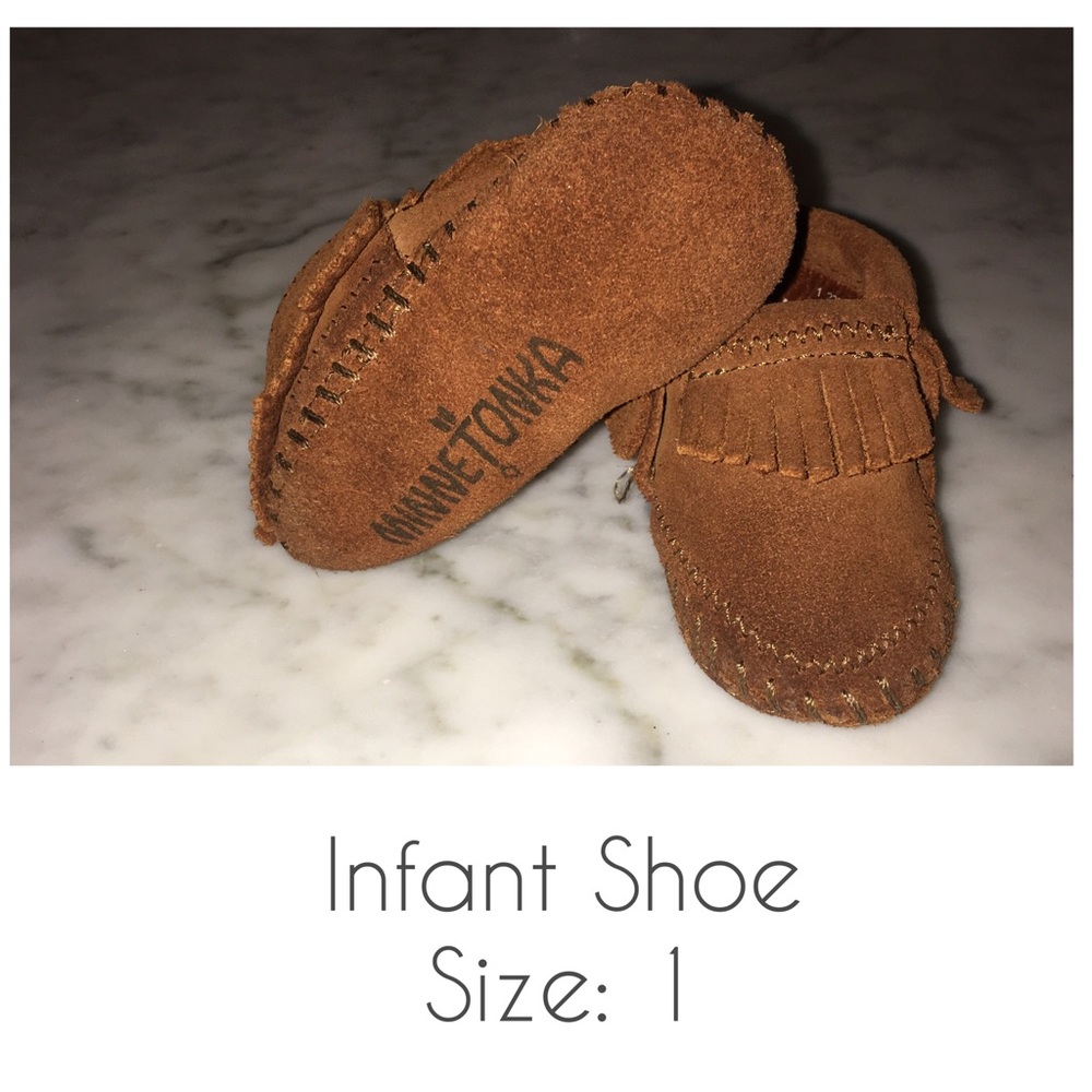 Minnetonka Riley Booties - Picture 1 of 3