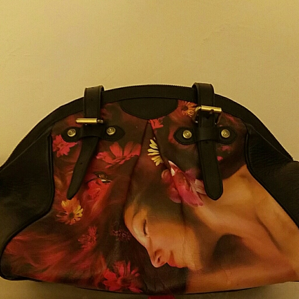 Icon leather handbag