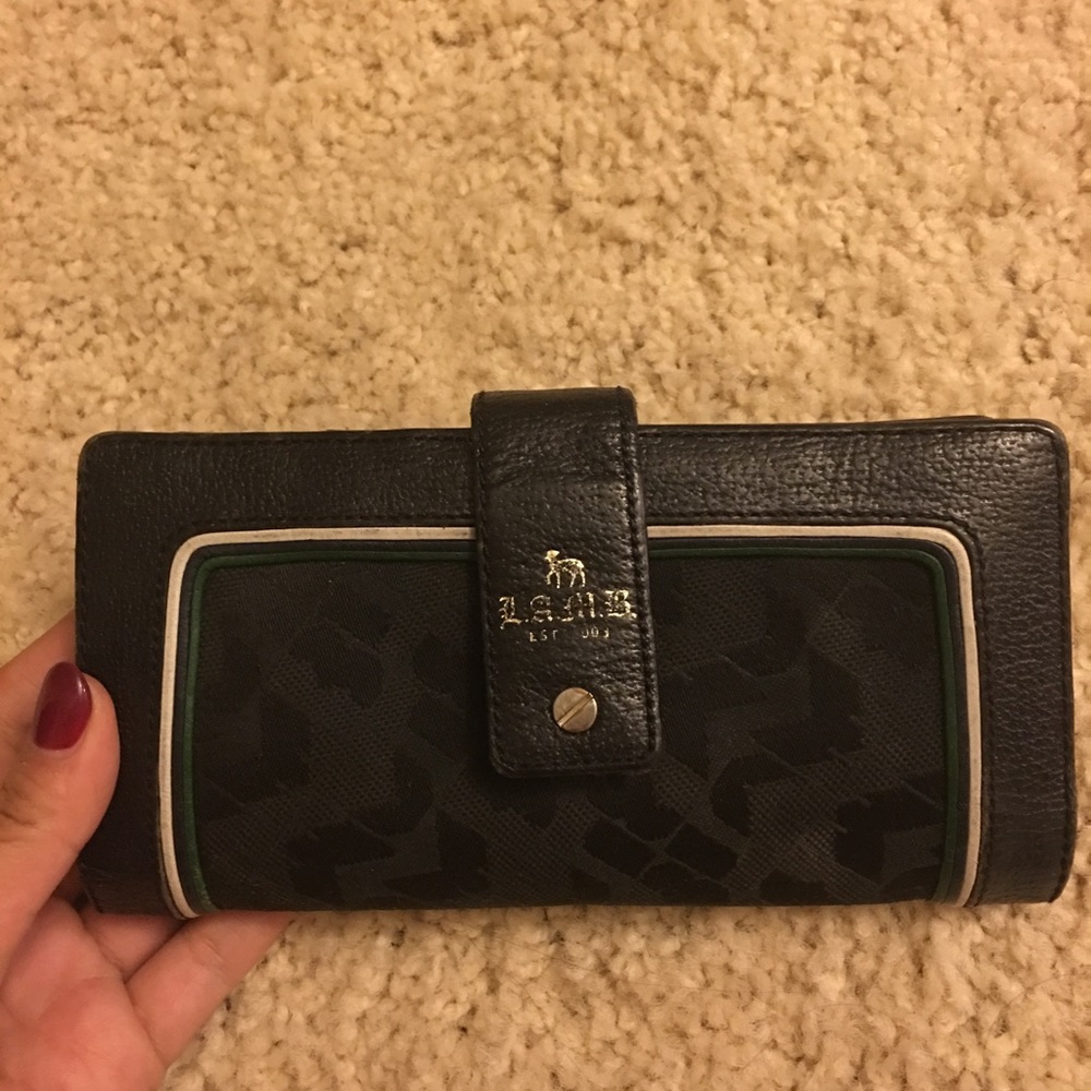 L.A.M.B. WALLET