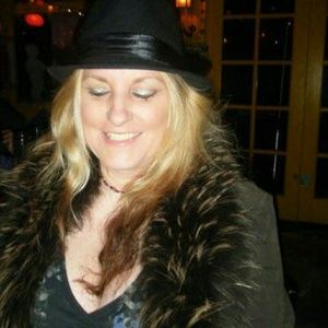 Meet your Posher, Sherry