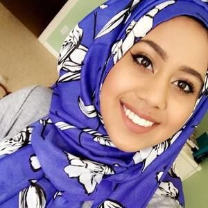 Meet your Posher, Ayesha