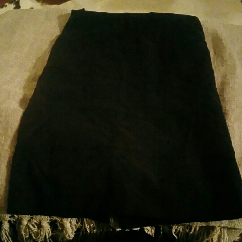 Black pencil skirt