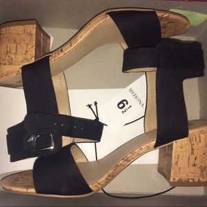 FINAL SALE!BRAND NEW!NEVER WORN! Black Talia Heels