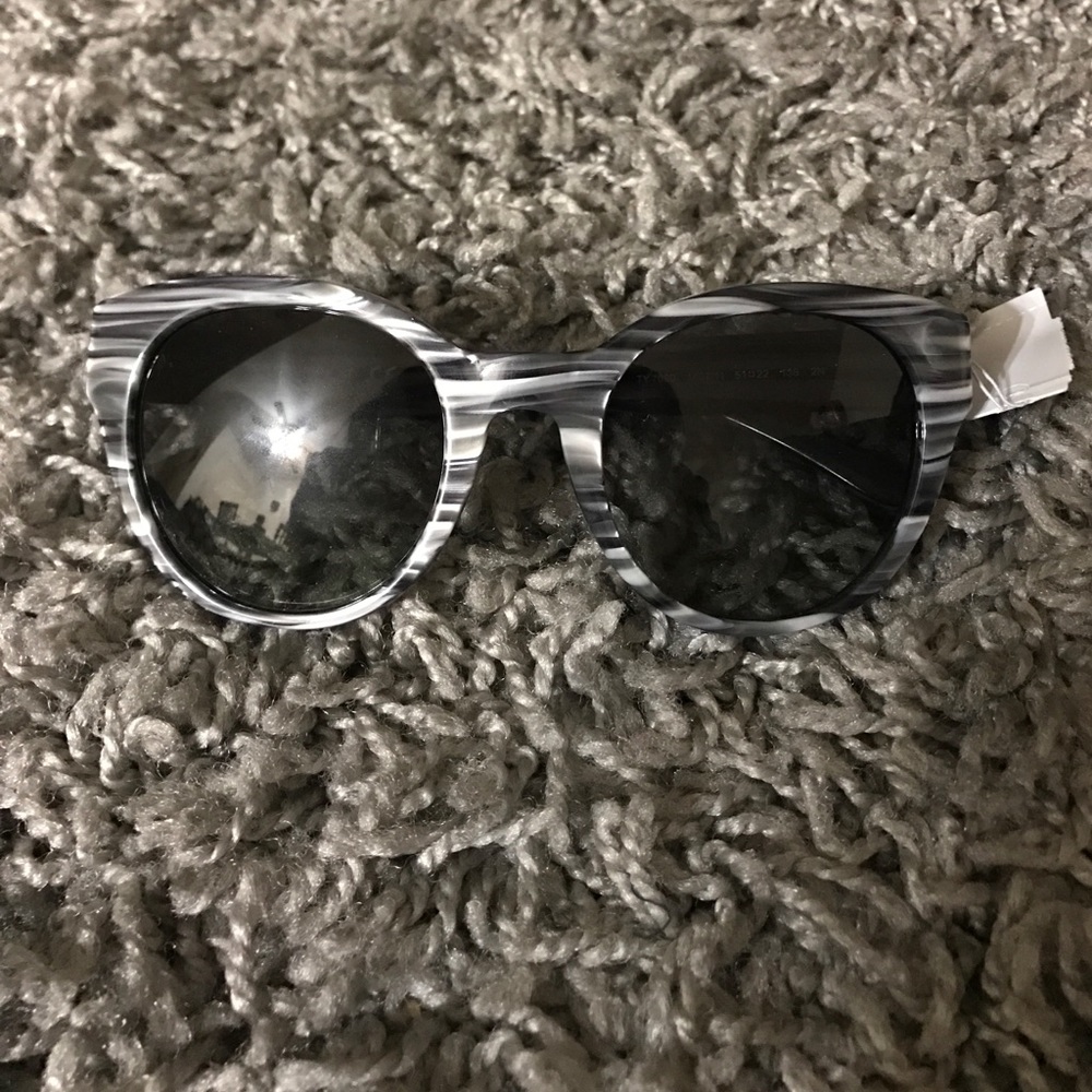 Tory Burch Womens Sunglasses